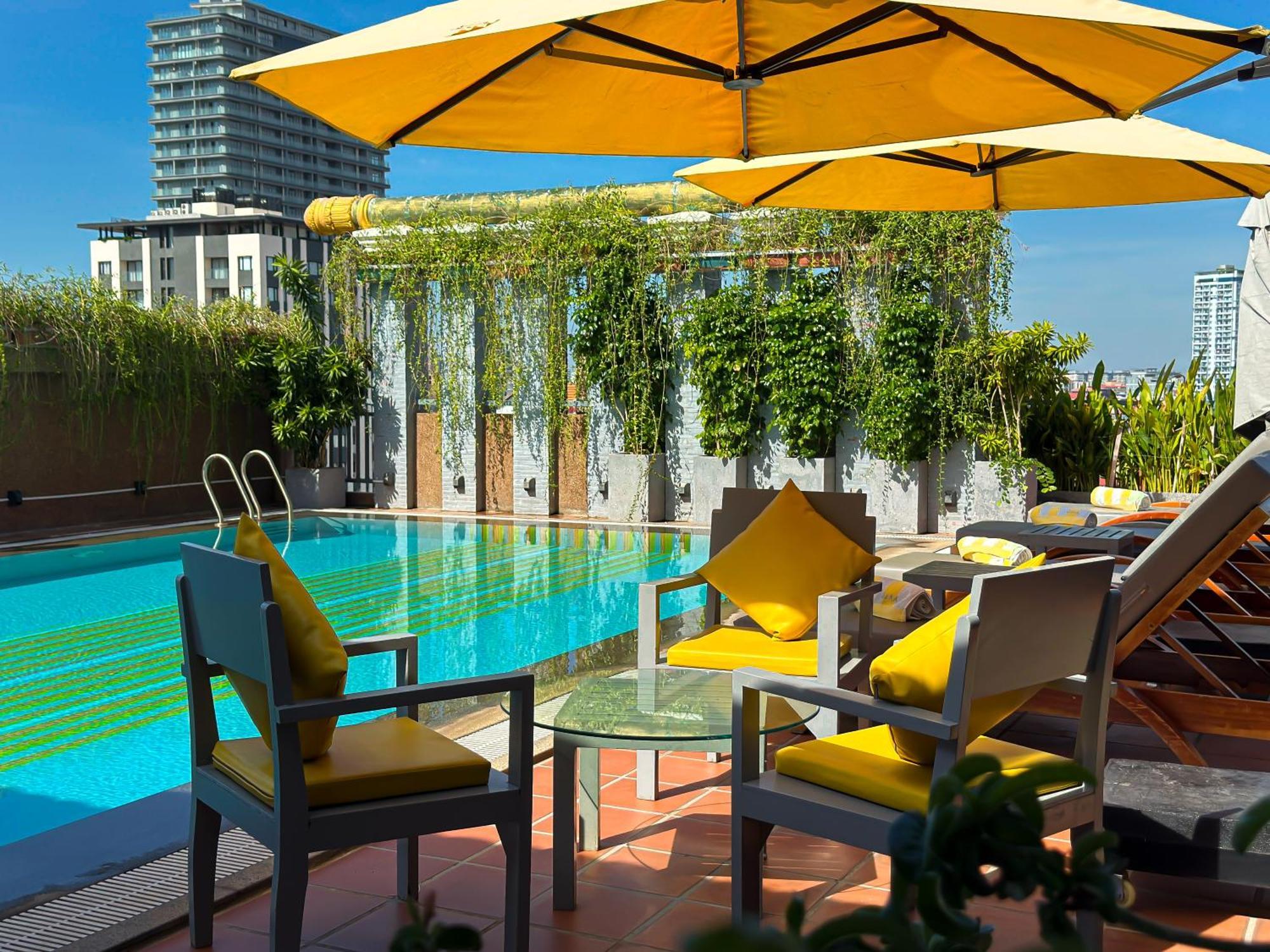 Jaya Suites Hotel Phnom Penh Luaran gambar